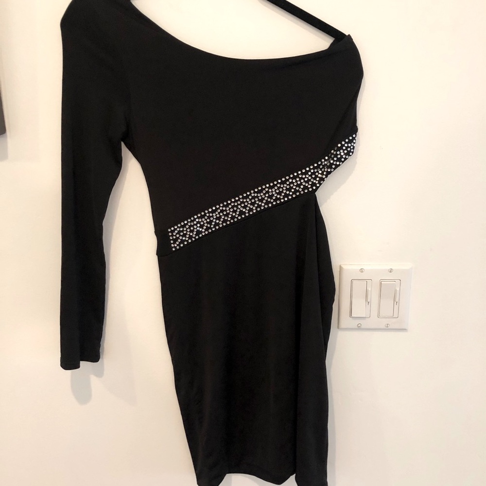 Women’s lipsy off the shoulder cut out dress